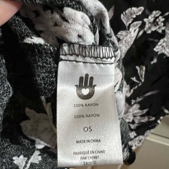 Spiritual Gangster One Size Floral Kimono - Picture 8 of 9